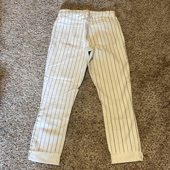 Abercrombie Simone High rise Slim cream striped Jeans size 27/4 R - Picture 3 of 5